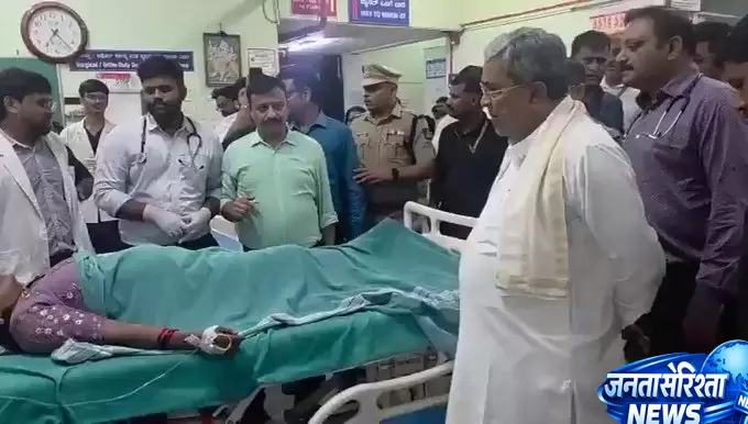 बॉरिंग और लेडी कर्जन अस्पताल के पास दीवार गिरने की घटना, घायलों से मिले मुख्यमंत्री सिद्धारमैया बॉरिंग और लेडी कर्जन अस्पताल के पास दीवार गिरने की घटना, घायलों से मिले मुख्यमंत्री सिद्धारमैया