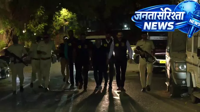 नारकोटिक्स कंट्रोल ब्यूरो के दफ्तर पहुंचा कुख्यात स्मगलर सलीम डोला नारकोटिक्स कंट्रोल ब्यूरो के दफ्तर पहुंचा कुख्यात स्मगलर सलीम डोला