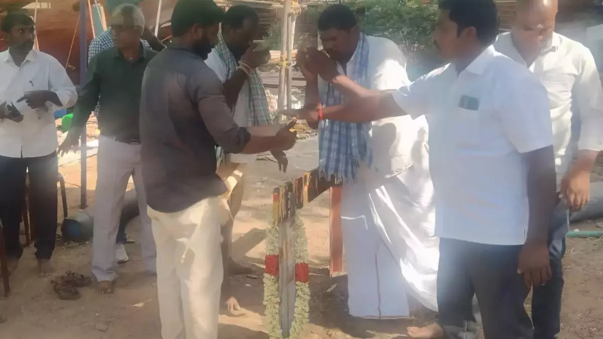 Nellore के मछुआरों की पहल: गहरे समुद्र में मछली पकड़ने के लिए नई स्टील नावों का ऑर्डर Nellore के मछुआरों की पहल: गहरे समुद्र में मछली पकड़ने के लिए नई स्टील नावों का ऑर्डर