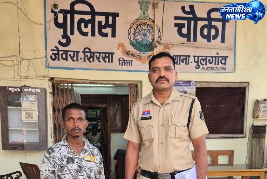 हत्या और लूट के मामले में फरार मुख्य आरोपी गिरफ्तार हत्या और लूट के मामले में फरार मुख्य आरोपी गिरफ्तार