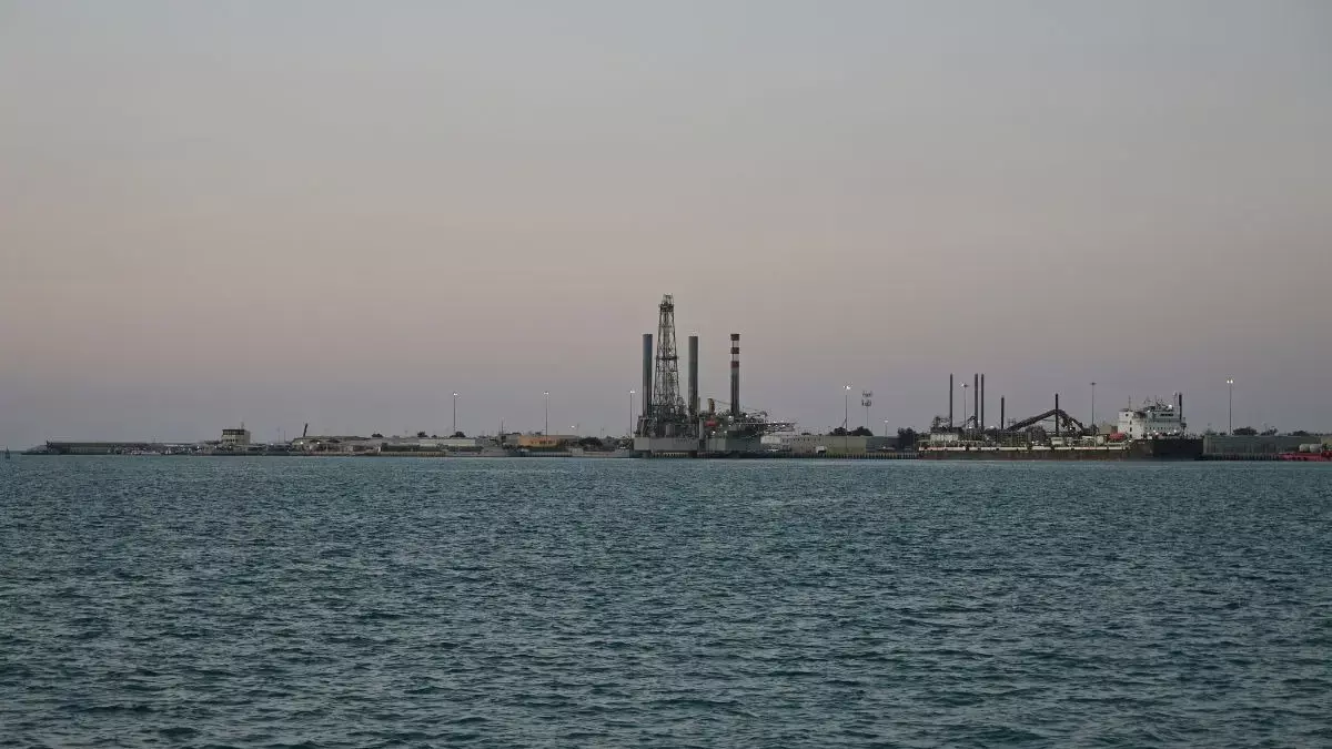 नया ऑयल मैप: UAE, OPEC, फुजैरा और भारत-चीन की भूमिका पर बड़ा सवाल नया ऑयल मैप: UAE, OPEC, फुजैरा और भारत-चीन की भूमिका पर बड़ा सवाल