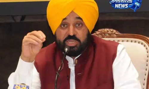 Bhagwant Mann ने JEE टॉपरों को किया सम्मानित Bhagwant Mann ने JEE टॉपरों को किया सम्मानित