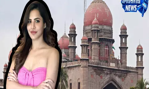 Telangana High Court ने आशु रेड्डी की धोखाधड़ी केस रद्द याचिका पर मांगी जानकारी Telangana High Court ने आशु रेड्डी की धोखाधड़ी केस रद्द याचिका पर मांगी जानकारी