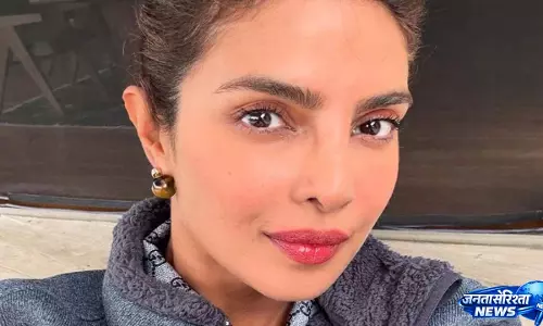 Priyanka Chopra ने याद किया कि अंदाज़ में डरावना डांस के लिए उन्हें डांट पड़ी थी Priyanka Chopra ने याद किया कि अंदाज़ में डरावना डांस के लिए उन्हें डांट पड़ी थी