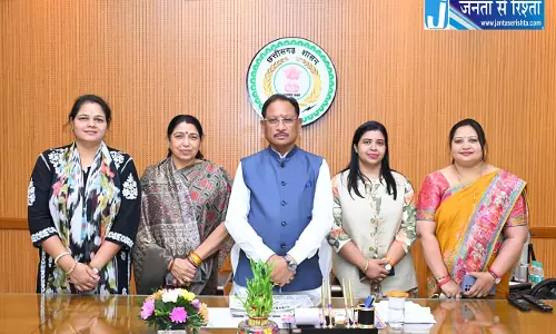 CM साय से सांसद लक्ष्मी वर्मा के साथ महिला प्रतिनिधियों ने की मुलाकात CM साय से सांसद लक्ष्मी वर्मा के साथ महिला प्रतिनिधियों ने की मुलाकात