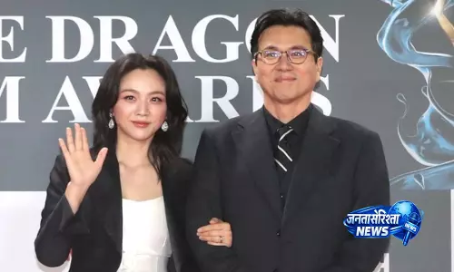 स्टार टैंग वेई को छोड़ने का फैसला, डायरेक्टर Kim Tae Yong ने दूसरी प्रेग्नेंसी की घोषणा की स्टार टैंग वेई को छोड़ने का फैसला, डायरेक्टर Kim Tae Yong ने दूसरी प्रेग्नेंसी की घोषणा की