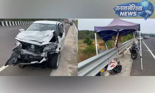 नेशनल हाईवे 66 पर दो कारों की टक्कर, FASTag वर्कर समेत 5 लोग घायल नेशनल हाईवे 66 पर दो कारों की टक्कर, FASTag वर्कर समेत 5 लोग घायल