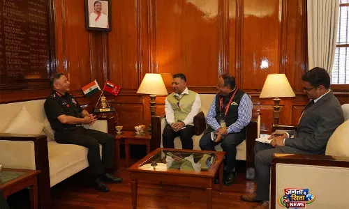 China में भारत के मनोनीत राजदूत ने सेना प्रमुख से मुलाक़ात की; भू-रणनीतिक संबंधों पर चर्चा की China में भारत के मनोनीत राजदूत ने सेना प्रमुख से मुलाक़ात की; भू-रणनीतिक संबंधों पर चर्चा की