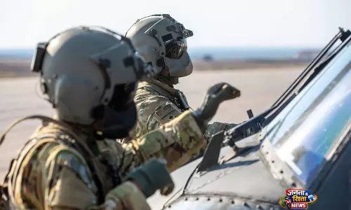 CENTCOM ट्रंप को ईरान पर नए सैन्य विकल्पों की जानकारी देगा, तेहरान अपने रुख पर कायम: रिपोर्ट CENTCOM ट्रंप को ईरान पर नए सैन्य विकल्पों की जानकारी देगा, तेहरान अपने रुख पर कायम: रिपोर्ट