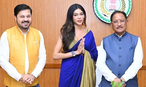 CM विष्णुदेव साय से मिस इंडिया छत्तीसगढ़ अनुष्का सोन ने की मुलाकात CM विष्णुदेव साय से मिस इंडिया छत्तीसगढ़ अनुष्का सोन ने की मुलाकात