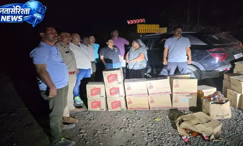 अवैध शराब तस्करी पर पुलिस की बड़ी कार्रवाई, 350 लीटर शराब जब्त अवैध शराब तस्करी पर पुलिस की बड़ी कार्रवाई, 350 लीटर शराब जब्त