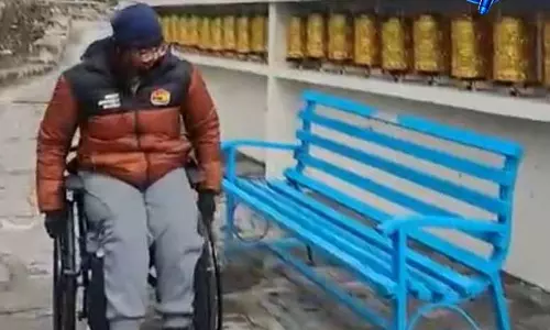 Ludhiana के डॉक्टर ने विकृति के बावजूद एवरेस्ट बेस कैंप की चढ़ाई की