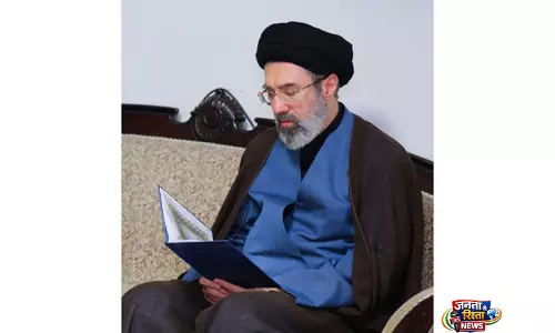 Iran के सर्वोच्च नेता का बयान: होर्मुज़ जलडमरूमध्य की सुरक्षा सुनिश्चित करने का संकल्प Iran के सर्वोच्च नेता का बयान: होर्मुज़ जलडमरूमध्य की सुरक्षा सुनिश्चित करने का संकल्प