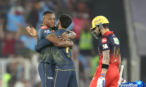 IPL मैच अपडेट: RCB की लड़खड़ाती पारी, गुजरात टाइटंस का दबदबा IPL मैच अपडेट: RCB की लड़खड़ाती पारी, गुजरात टाइटंस का दबदबा