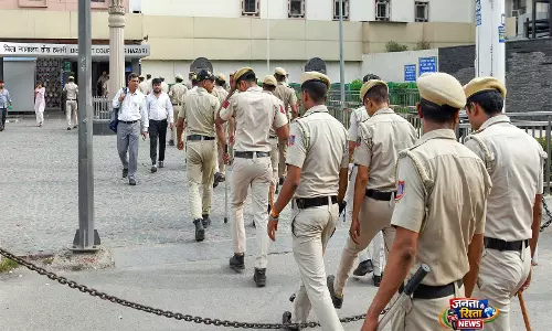 Delhi Court ने सुचेता दलाल की याचिका खारिज की, संदेसरा मामले पर रोक आदेश बरकरार Delhi Court ने सुचेता दलाल की याचिका खारिज की, संदेसरा मामले पर रोक आदेश बरकरार
