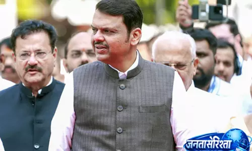 NCP की स्थिरता पर फडणवीस का भरोसा, दिया राजनीतिक संदेश NCP की स्थिरता पर फडणवीस का भरोसा, दिया राजनीतिक संदेश