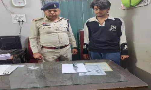 रायपुर में चेकिंग के दौरान युवक चाकू के साथ गिरफ्तार रायपुर में चेकिंग के दौरान युवक चाकू के साथ गिरफ्तार