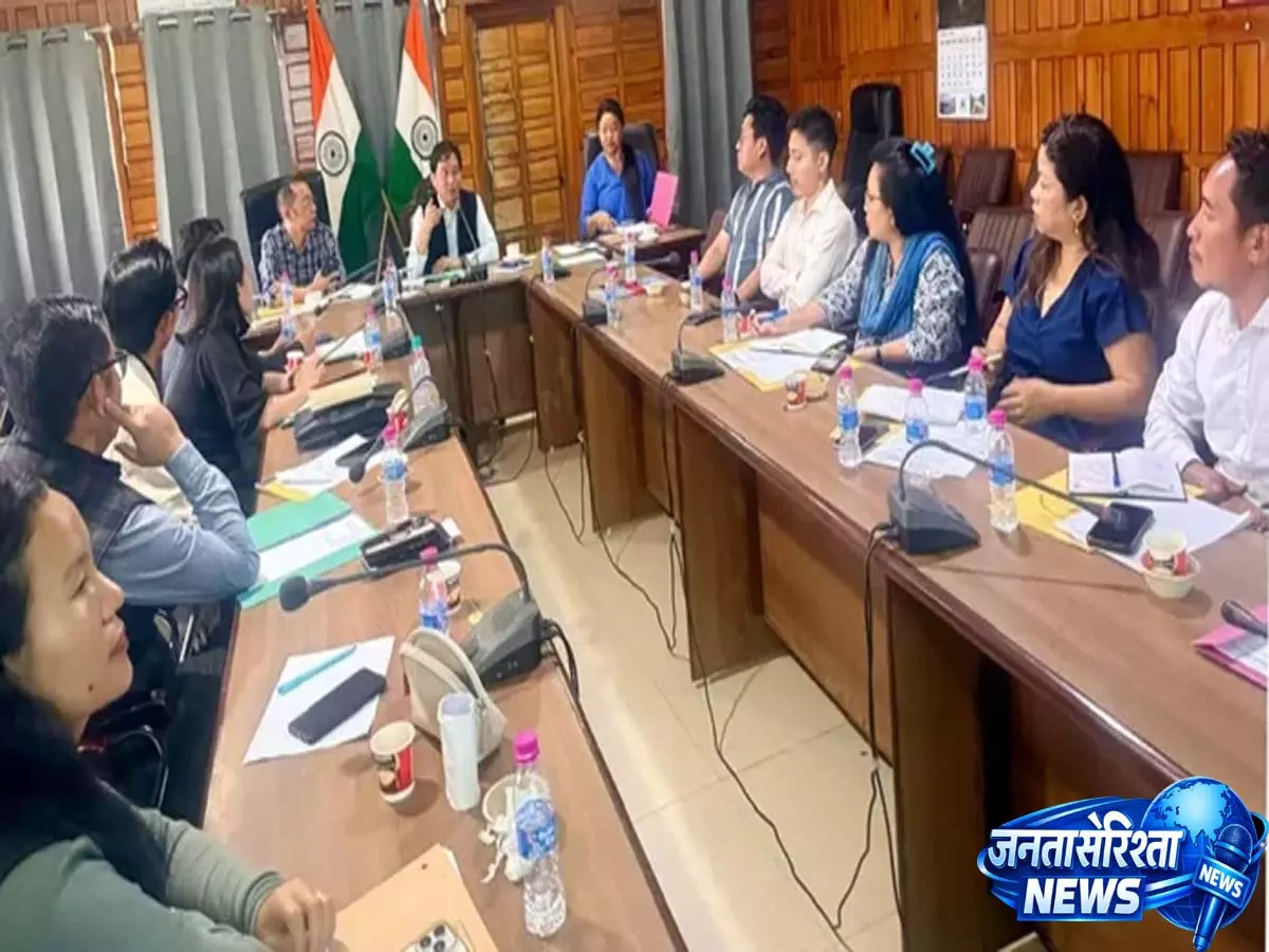 Crackdown in Yupia: DA ने अतिक्रमणकारियों को ज़मीन खाली करने की चेतावनी दी Crackdown in Yupia: DA ने अतिक्रमणकारियों को ज़मीन खाली करने की चेतावनी दी