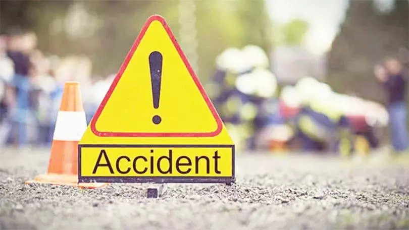 कांकेर के पास NH-30 में 2 युवकों की मौत, ट्रक ने रौंदा कांकेर के पास NH-30 में 2 युवकों की मौत, ट्रक ने रौंदा