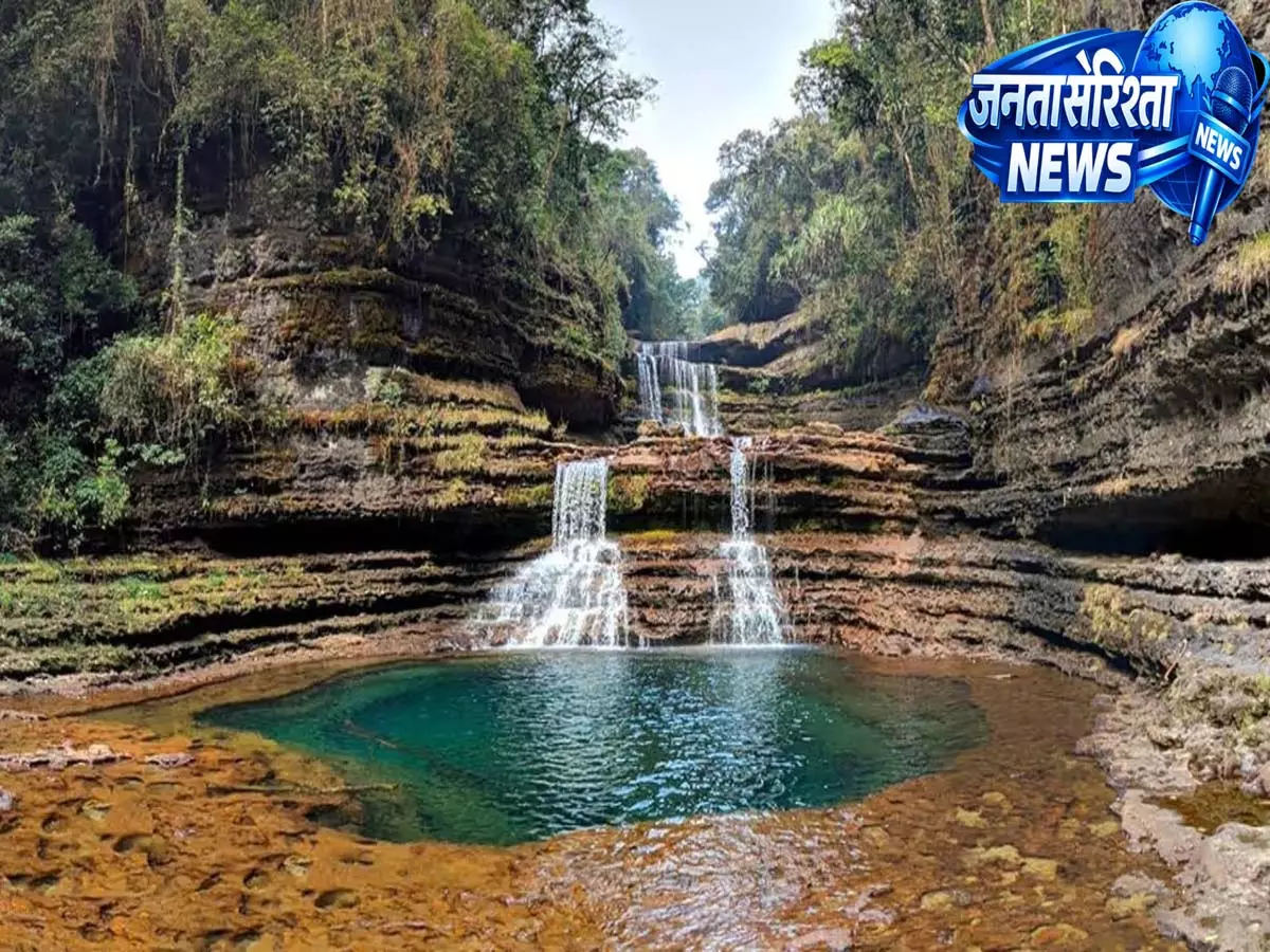 Meghalaya trip के दौरान झरने में गिरने से यूपी का किशोर लापता Meghalaya trip के दौरान झरने में गिरने से यूपी का किशोर लापता