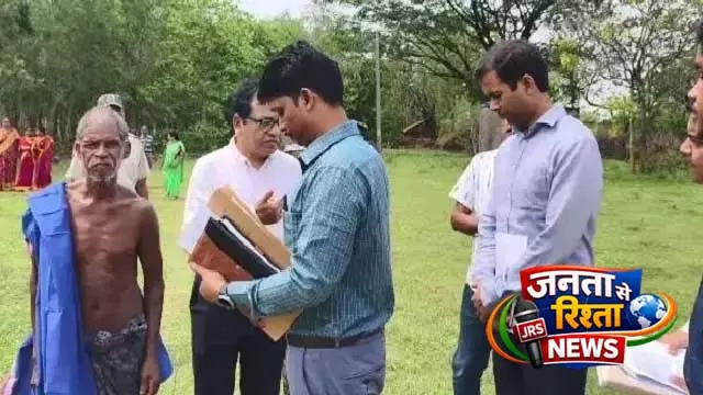 ओडिशा में भाई द्वारा बहन का कंकाल बैंक ले जाने का मामला: RDC ने बैंक अधिकारियों को ज़िम्मेदार ठहराया ओडिशा में भाई द्वारा बहन का कंकाल बैंक ले जाने का मामला: RDC ने बैंक अधिकारियों को ज़िम्मेदार ठहराया