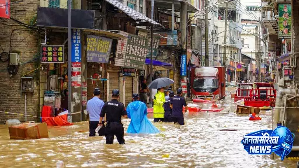 दक्षिणी China में भारी बाढ़ दक्षिणी China में भारी बाढ़