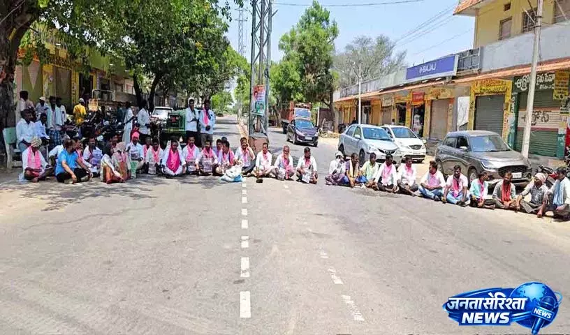 BRS नेता जीदीपल्ली राम रेड्डी ने फसल खरीद में अनदेखी को लेकर सरकार की आलोचना की BRS नेता जीदीपल्ली राम रेड्डी ने फसल खरीद में अनदेखी को लेकर सरकार की आलोचना की