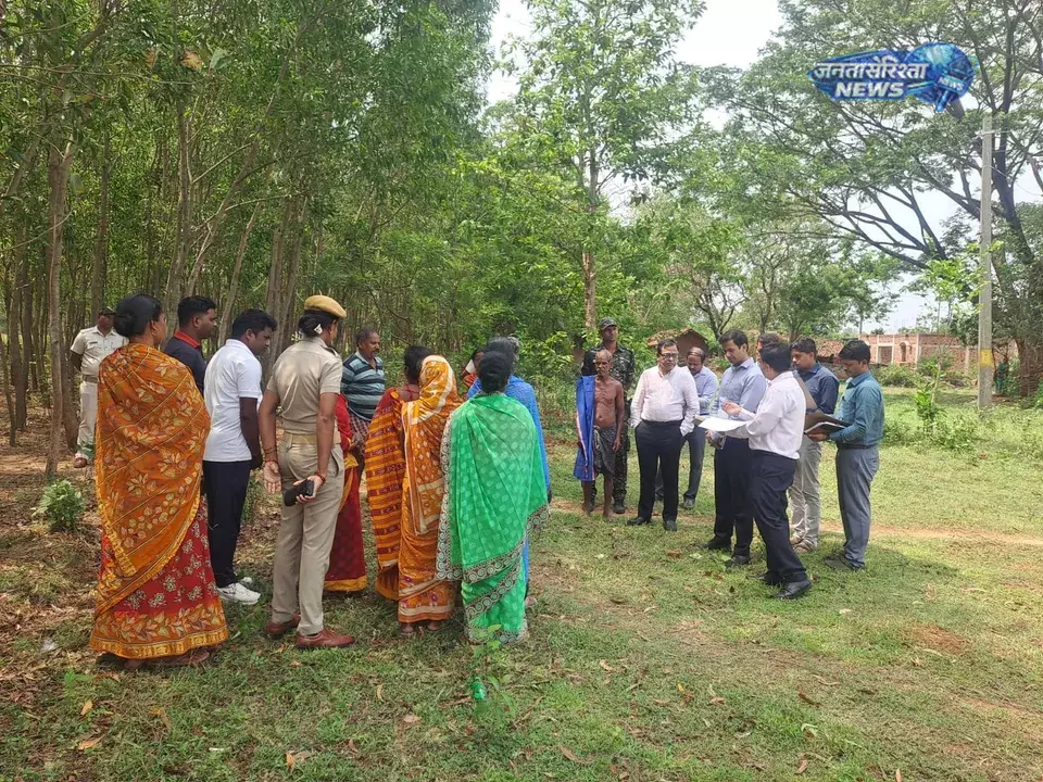 ओडिशा में कंकाल लेकर पैसे निकालने के मामले में RDC ने बैंक स्टाफ को जिम्मेदार ठहराया ओडिशा में कंकाल लेकर पैसे निकालने के मामले में RDC ने बैंक स्टाफ को जिम्मेदार ठहराया