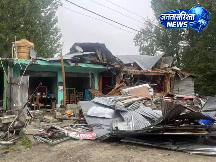 ड्रग तस्करों पर छापा, Kashmir में संपत्ति नष्ट और गिरफ्तारियां ड्रग तस्करों पर छापा, Kashmir में संपत्ति नष्ट और गिरफ्तारियां