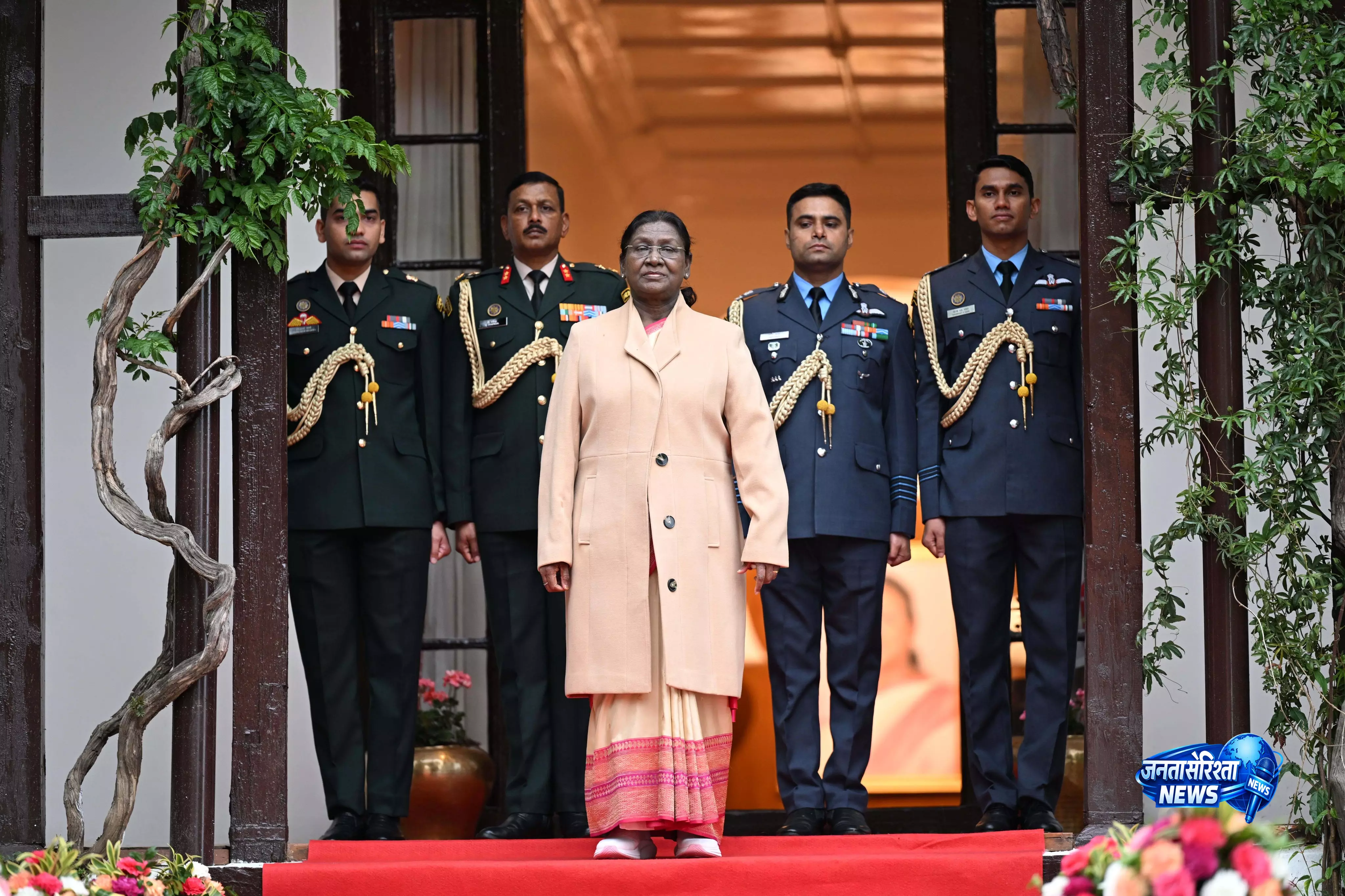 President द्रौपदी मुर्मू ने ‘एट होम’ स्वागत समारोह की मेजबानी की President द्रौपदी मुर्मू ने ‘एट होम’ स्वागत समारोह की मेजबानी की