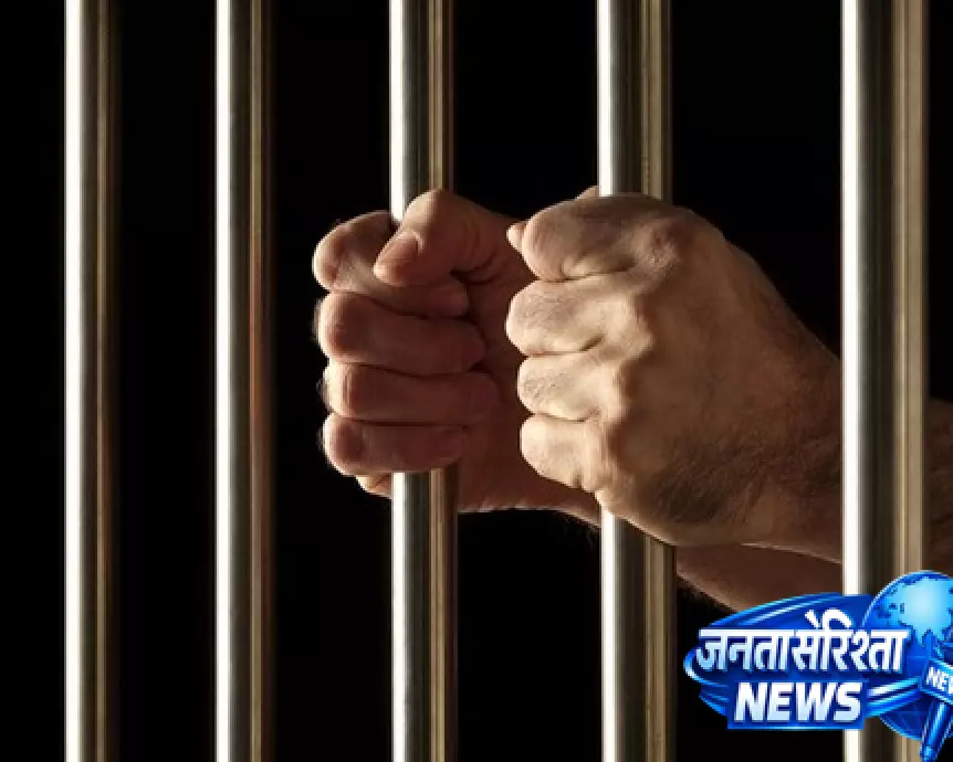 दिल्ली पुलिस ने तीन तस्करों को किया गिरफ्तार, करीब 2 किलो गांजा बरामद दिल्ली पुलिस ने तीन तस्करों को किया गिरफ्तार, करीब 2 किलो गांजा बरामद