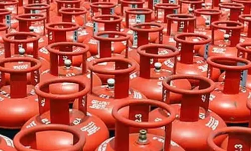 3 हजार 71 रुपया हो गया सिलेंडर, इन लोगों के लिए बड़ा झटका