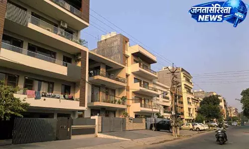 Gurugram की स्टिल्ट+4 इमारतों पर कार्रवाई का खतरा Gurugram की स्टिल्ट+4 इमारतों पर कार्रवाई का खतरा