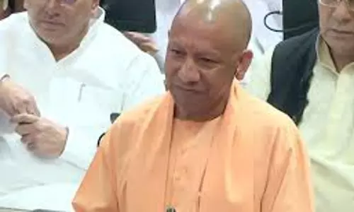 Lucknow: यूपी में राजनीतिक बयानबाजी तेज, योगी का विपक्ष पर वार Lucknow: यूपी में राजनीतिक बयानबाजी तेज, योगी का विपक्ष पर वार