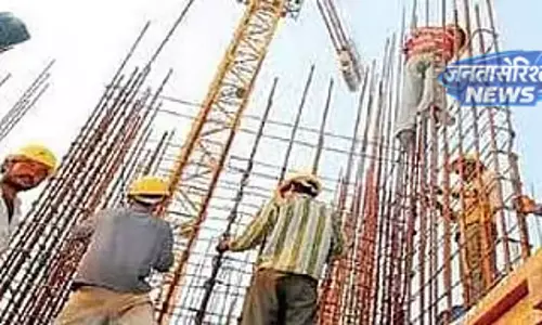 Tamil Nadu : हीट वेव से बचाव के लिए इंडस्ट्रियल काम के घंटे बदलने के निर्देश Tamil Nadu : हीट वेव से बचाव के लिए इंडस्ट्रियल काम के घंटे बदलने के निर्देश
