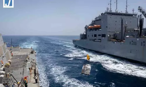 अमेरिकी मिलिट्री का दावा, मिडिल ईस्ट में नौसेना के जहाजों को फिर से कर रहे तैयार