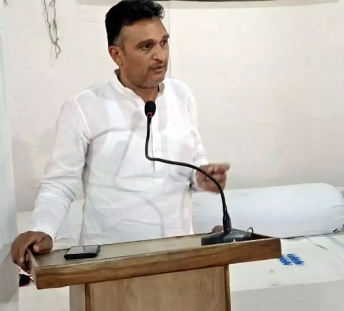Hisar: सांसद की टिप्पणी पर विवाद, मनोज राठी ने जताई आपत्ति Hisar: सांसद की टिप्पणी पर विवाद, मनोज राठी ने जताई आपत्ति