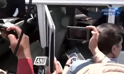 Australia से डिपोर्ट 15 भारतीय दिल्ली पहुंचे, वीज़ा उल्लंघन के मामलों में पुलिस हिरासत में लिए गए Australia से डिपोर्ट 15 भारतीय दिल्ली पहुंचे, वीज़ा उल्लंघन के मामलों में पुलिस हिरासत में लिए गए