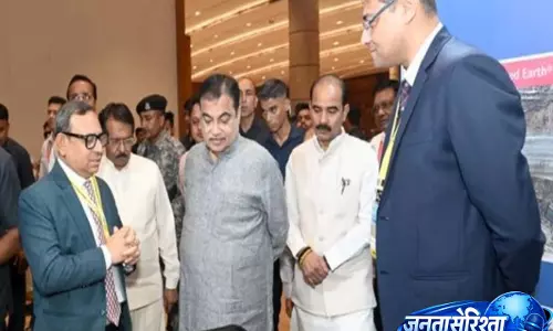 Climate change के असर से निपटने के लिए केंद्र की पहल, पहाड़ी राज्यों में सुरक्षित सड़क नेटवर्क पर जोर Climate change के असर से निपटने के लिए केंद्र की पहल, पहाड़ी राज्यों में सुरक्षित सड़क नेटवर्क पर जोर