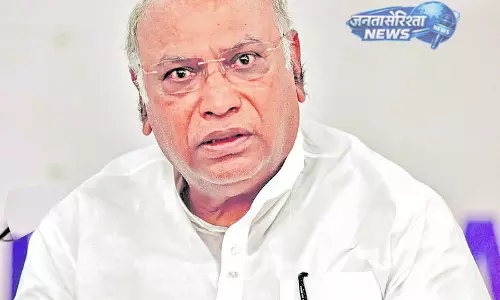 मुख्यमंत्री बदलने का फैसला अभी नहीं हुआ है: Mallikarjun Kharge मुख्यमंत्री बदलने का फैसला अभी नहीं हुआ है: Mallikarjun Kharge