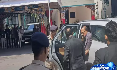 CJI Justice सूर्यकांत न्यायिक और तकनीकी शिक्षा पर नेशनल कॉन्क्लेव के लिए सिक्किम पहुंचे CJI Justice सूर्यकांत न्यायिक और तकनीकी शिक्षा पर नेशनल कॉन्क्लेव के लिए सिक्किम पहुंचे