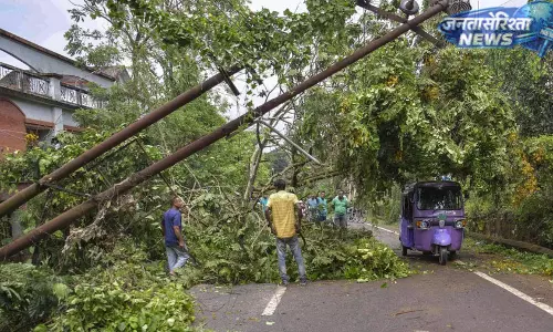 Tripura : 2 की मौत, 4 घायल, फसलों और बिजली व्यवस्था को भारी नुकसान