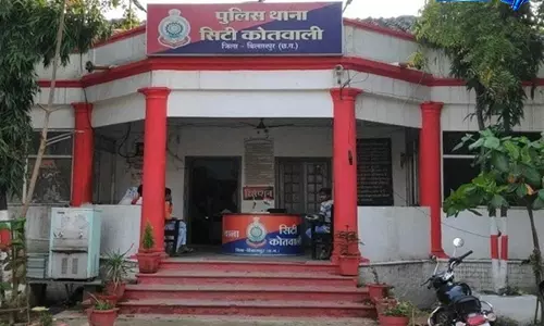 CG: बुजुर्ग से गाली-गलौज और धमकी का मामला, मोहल्ले में तनाव