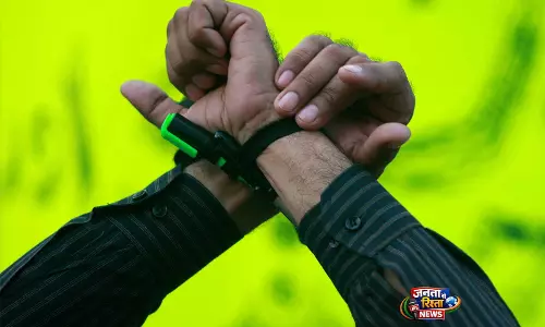 पाकिस्तान: PECA की पकड़ मज़बूत, प्रेस की आज़ादी घटी और विरोध की आवाज़ दबाई गई
