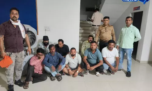 रायगढ़ में ऑपरेशन अंकुश के तहत जुआ फड़ पर बड़ी कार्रवाई, 8 गिरफ्तार रायगढ़ में ऑपरेशन अंकुश के तहत जुआ फड़ पर बड़ी कार्रवाई, 8 गिरफ्तार