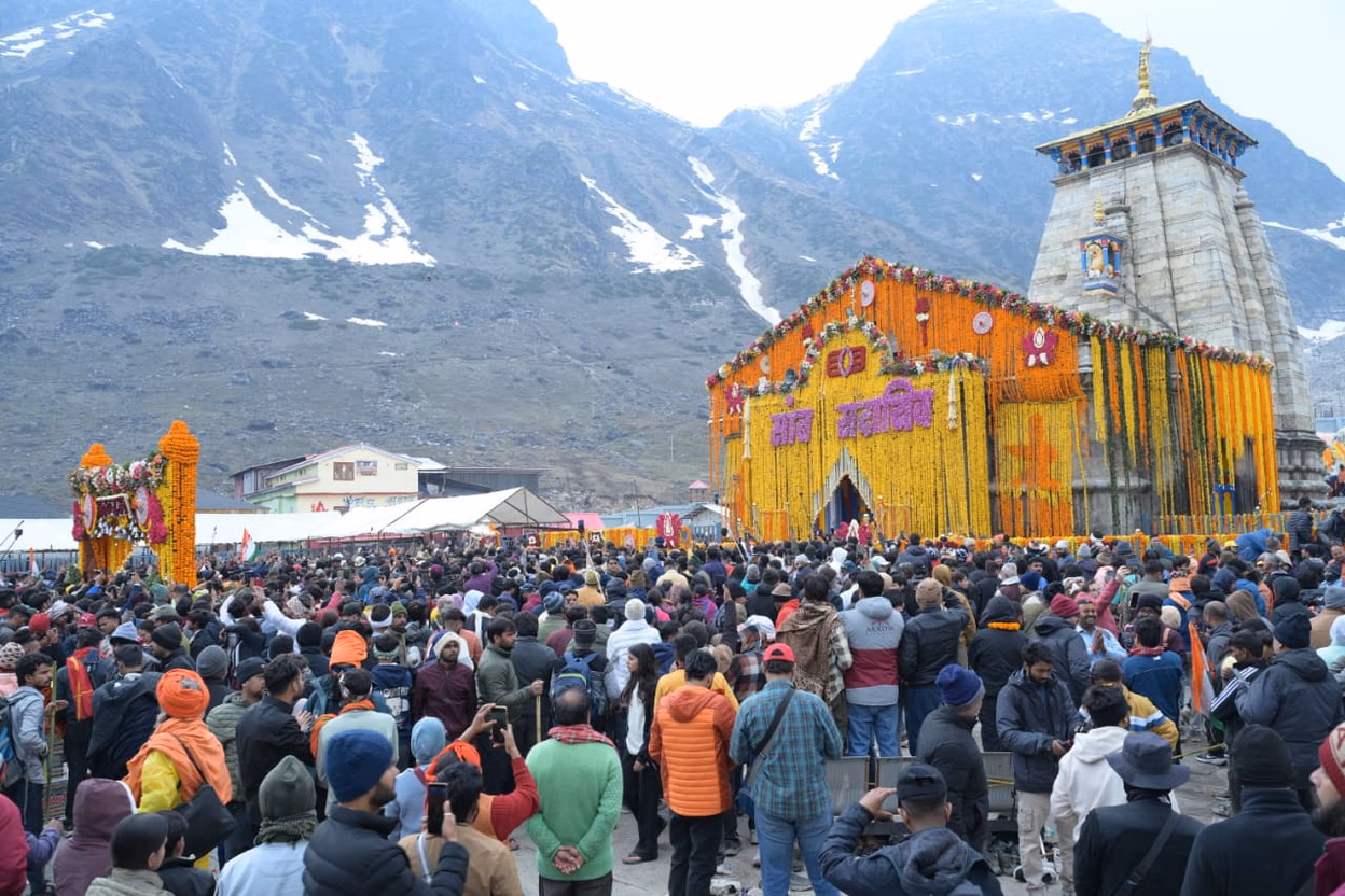 Dehradun: केदारनाथ धाम पहुंचने को उमड़ा श्रद्धालुओं का सैलाब Dehradun: केदारनाथ धाम पहुंचने को उमड़ा श्रद्धालुओं का सैलाब