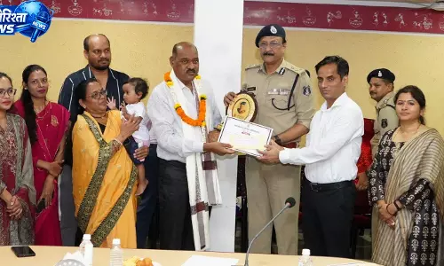 रायपुर पुलिस कमिश्नरेट में दो कर्मचारियों को सम्मानपूर्वक विदाई