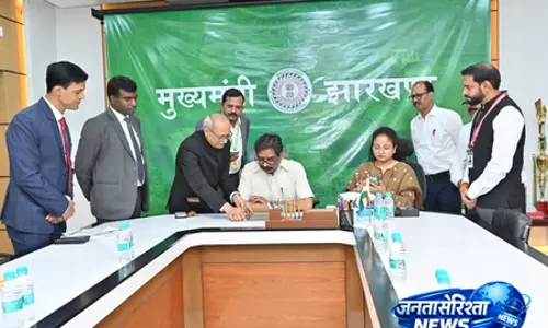 झारखंडः सीएम हेमंत सोरेन ने जनगणना-2027 के तहत स्व-गणना प्रक्रिया पूरी की झारखंडः सीएम हेमंत सोरेन ने जनगणना-2027 के तहत स्व-गणना प्रक्रिया पूरी की