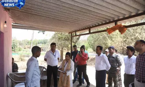 अनाधिकृत व्यक्तियों को गोपनीय जानकारी देने से बचें नागरिक: कलेक्टर वसंत