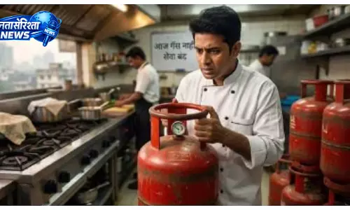 मुंबई में कमर्शियल LPG महंगा, होटल सेक्टर पर बढ़ा दबाव मुंबई में कमर्शियल LPG महंगा, होटल सेक्टर पर बढ़ा दबाव
